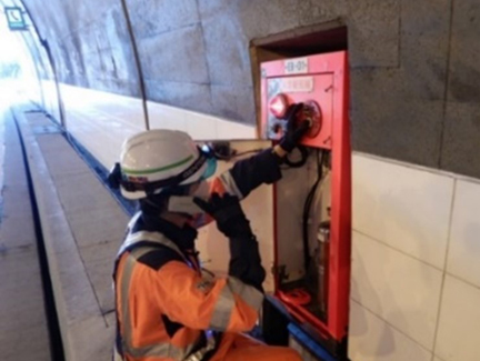 Photo of tunnel emergency equipment inspection status