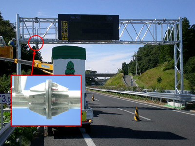 道路情報板の門型支柱のイメージ画像