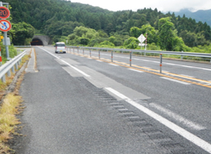 舗装路面の状況（安田IC～三川IC間）のイメージ画像