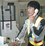 Photo of customer guide by checking the ETC lane monitor