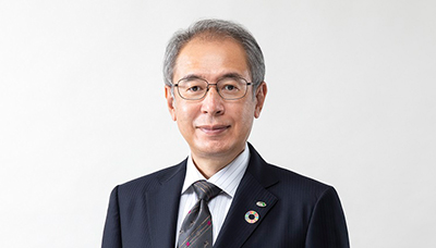 董事兼常务执行官总务和会计总部负责人Koi Shinya (Shinya Yutaka) 的照片