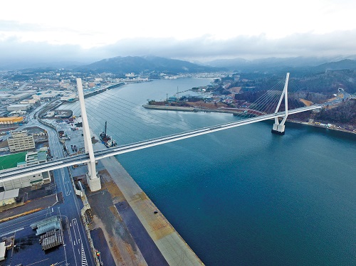 気仙沼湾横断橋の写真