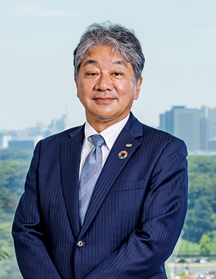 Photo of Takahashi Tomomichi​, Director and Managing Executive Officer, General Manager of Administration Business Headquarters