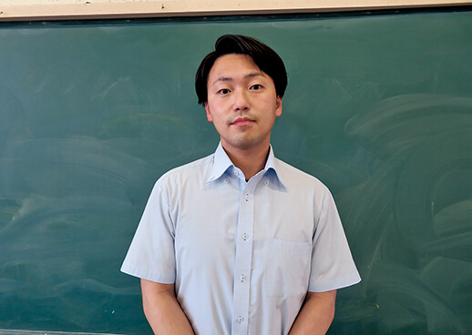 Photograph of Shota Tobizawa, a teacher at Yashiro Elementary School in Akiruno, Tokyo