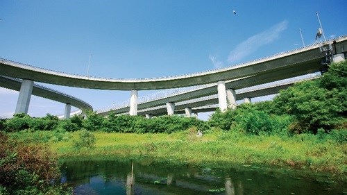 あきる野ICビオトープ（全景）の写真