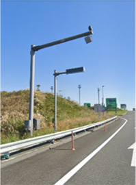 Photograph of road-to-vehicle wireless communication device (free flow antenna)