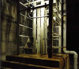 関越トンネル　立坑階段の写真