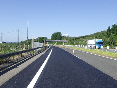 舗装補修工事　施工後（イメージ）の写真