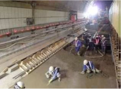 トンネルの補強工事の写真