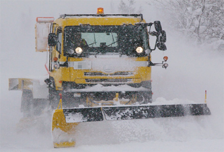 Photograph of snow removal on the Expressway