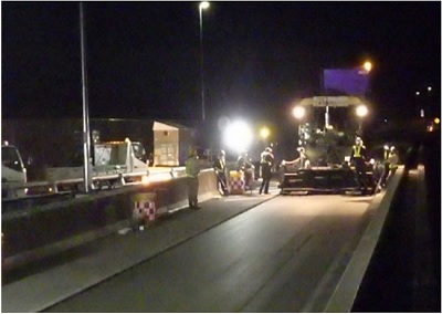 夜間舗設作業イメージの写真