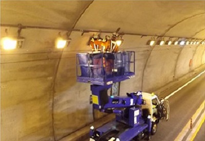 [Working situation in the tunnel] Photo