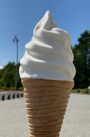 「ニセコ高橋牧場牛乳ソフトクリーム」の写真