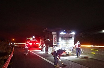 舗装補修工事　作業状況の写真