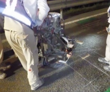 路面標示工事　作業状況の写真