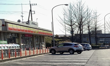 黒磯PA　駐車場・歩道段差状況のイメージ画像