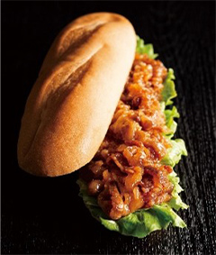 「信州プレミアム牛肉サンド　（税込1,200円）」の写真
