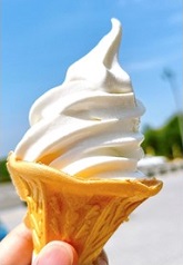 「夢民舎牛乳ソフトクリーム」の写真
