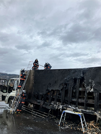 11月17日の車両火災の写真2