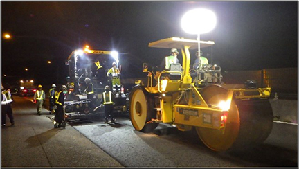 舗装補修工事　作業状況の写真