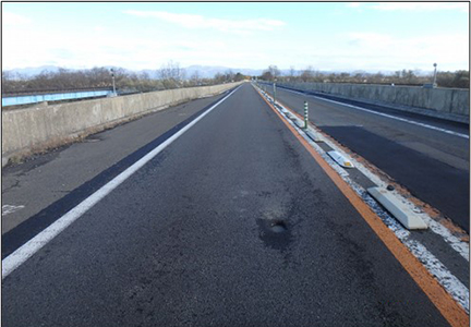 舗装損傷写真のイメージ画像