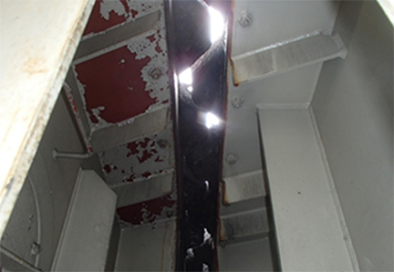 伸縮装置損傷状況の写真