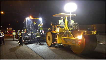 舗装補修工事 作業状況の写真