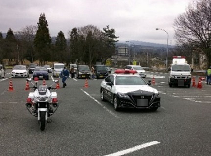 白バイ・パトカーのイメージ画像