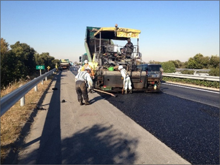 舗装補修工事　作業状況写真の写真