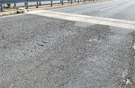舗装損傷状況の写真