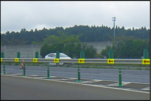 高輝度矢印板の写真