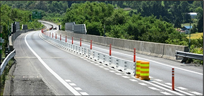 道央道　蘭留宗谷橋　センターブロック設置状況の写真