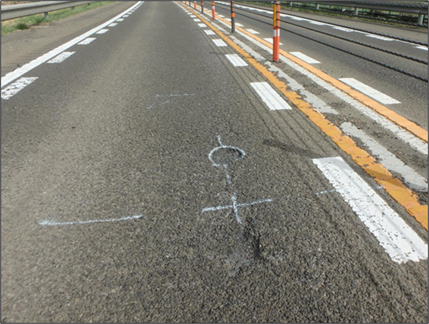 舗装損傷写真の写真