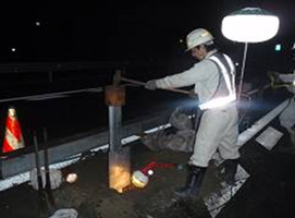 事故復旧工事　作業状況の写真