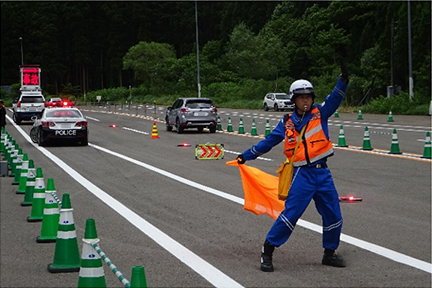 受傷事故防止路上作業訓練の様子のイメージ画像1
