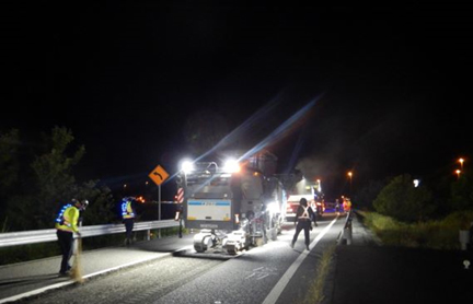 舗装補修工事　作業状況の写真