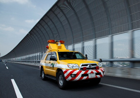 【高速道路巡回車】のイメージ画像