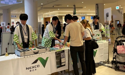 【参考：令和7年10月実施　関越自動車道40周年イベントの様子】の写真