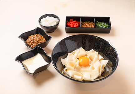 【埼玉県代表：カレボナーラまぜうどん】東北道　蓮田SA（下り線）の写真