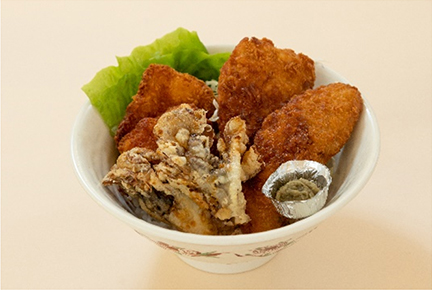 【新潟県代表：柚子胡椒香る越佐丼】北陸道　米山SA（下り線）の写真