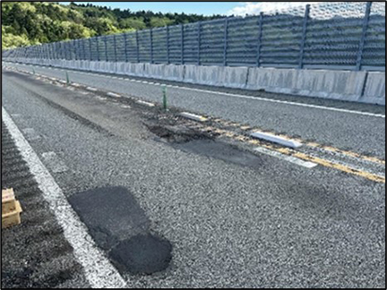 舗装補修工事　施工前写真のイメージ画像