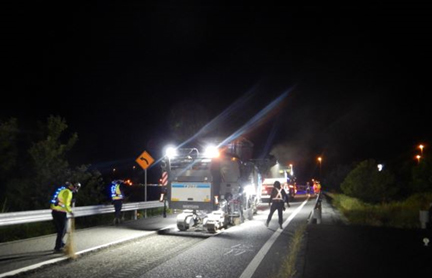 舗装補修工事　作業状況の写真