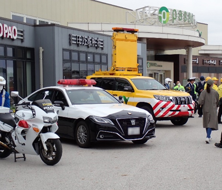 パトロールカー等の展示のイメージ画像