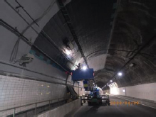 トンネル覆工補強の写真