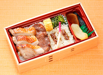 牛舌和日期鸡tantori便当的图像图像