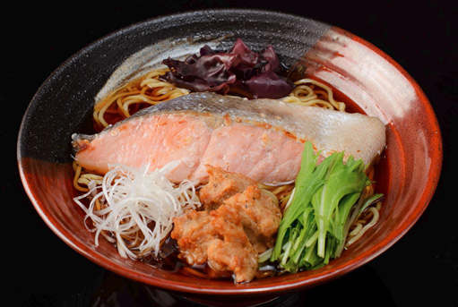 Image of special ramen that was born in collaboration with Sato Suisan and Waatsu PA