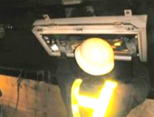 トンネル照明設備清掃・点検のイメージ画像