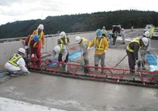 補修作業（コンクリート打設状況）のイメージ画像