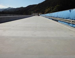 新設コンクリート床版施工完了のイメージ画像