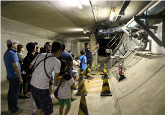 海底トンネル内の緊急避難通路のイメージ画像